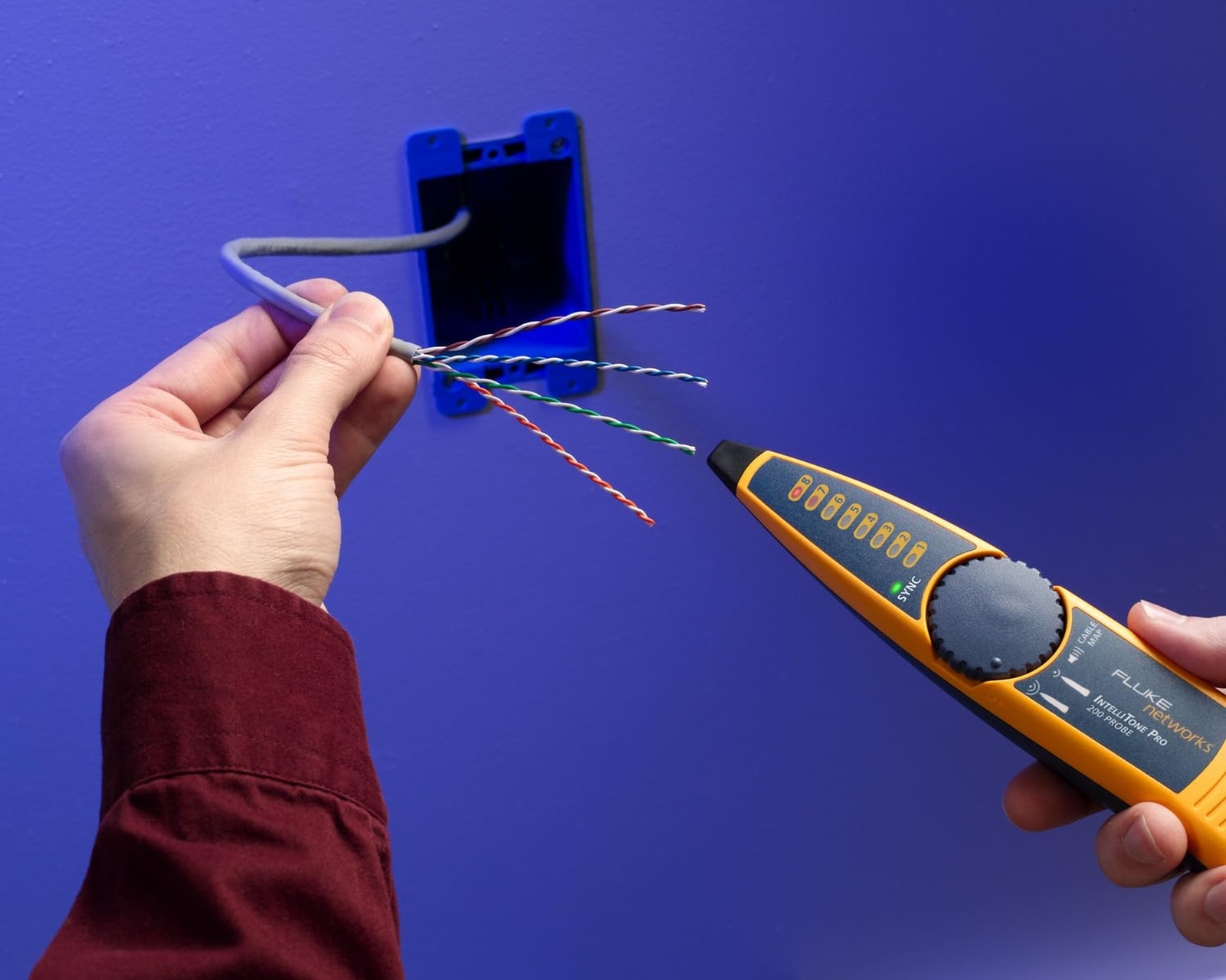 Fluke Networks MT-8200-63A IntelliTone Pro200 Probe