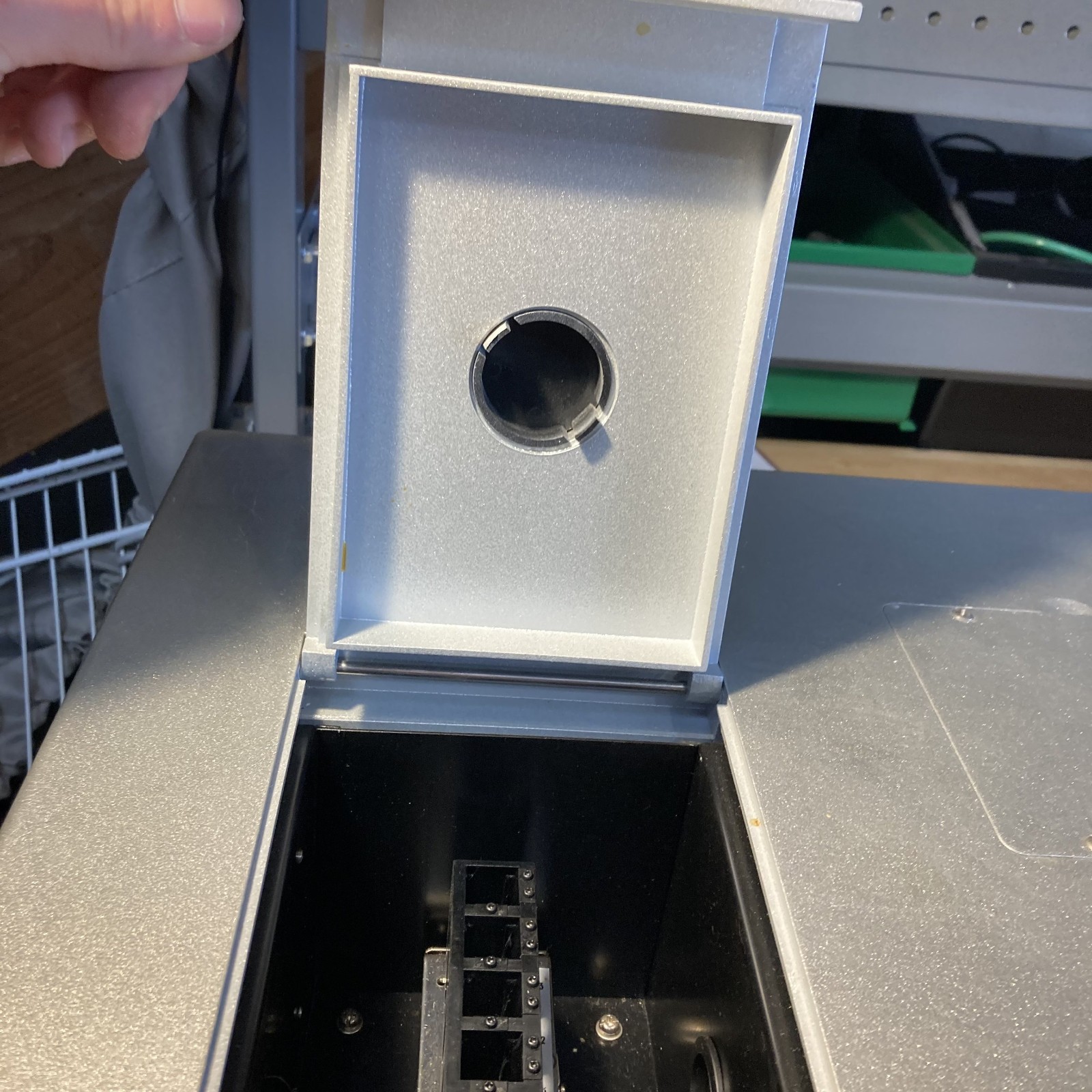 Unico Model 2100 Spectrophotometer 5nm Slit, 1200 Lines/mm With Manual