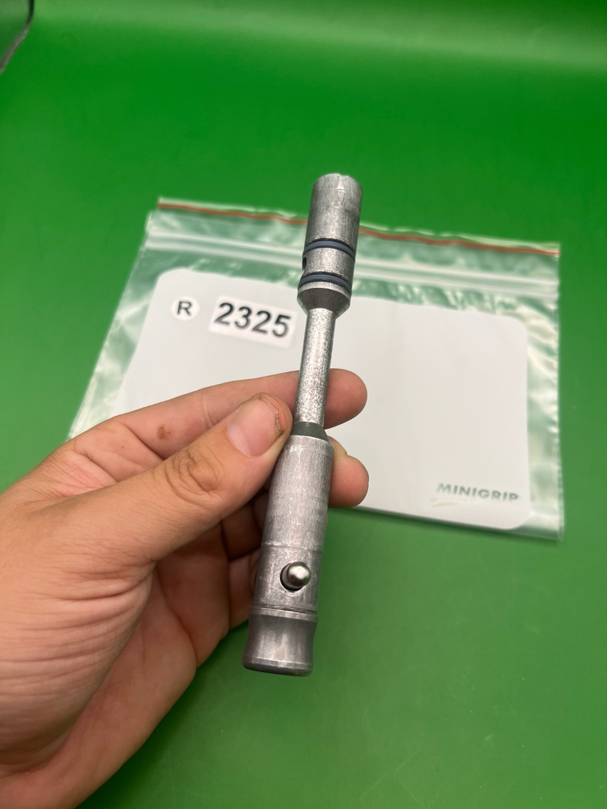Autococker Bolt