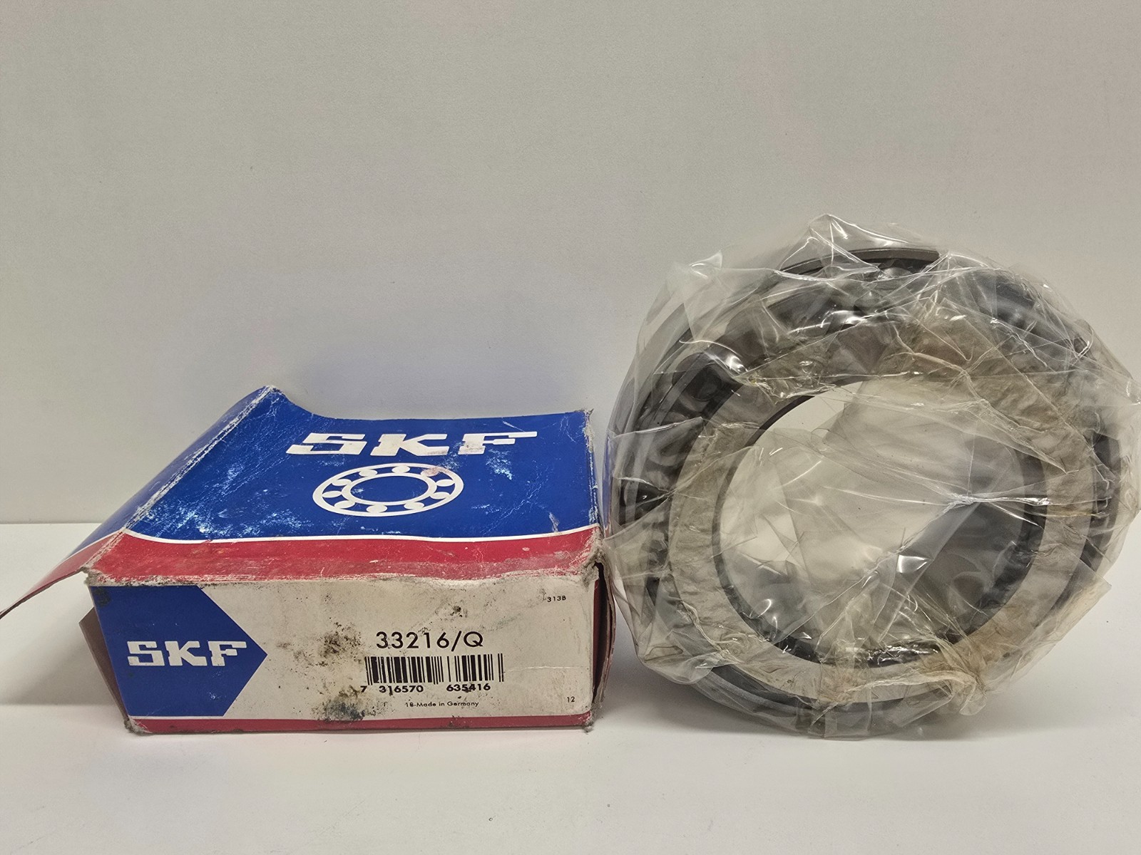 NEW IN BOX! SKF TAPERED ROLLER BEARING 33216/Q