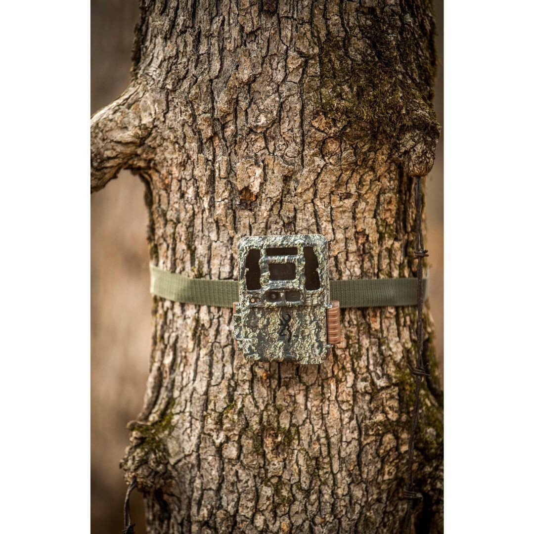 Browning Trail Camera Dark Ops Pro DCL NANO with Solar Power Pack, Card Reader