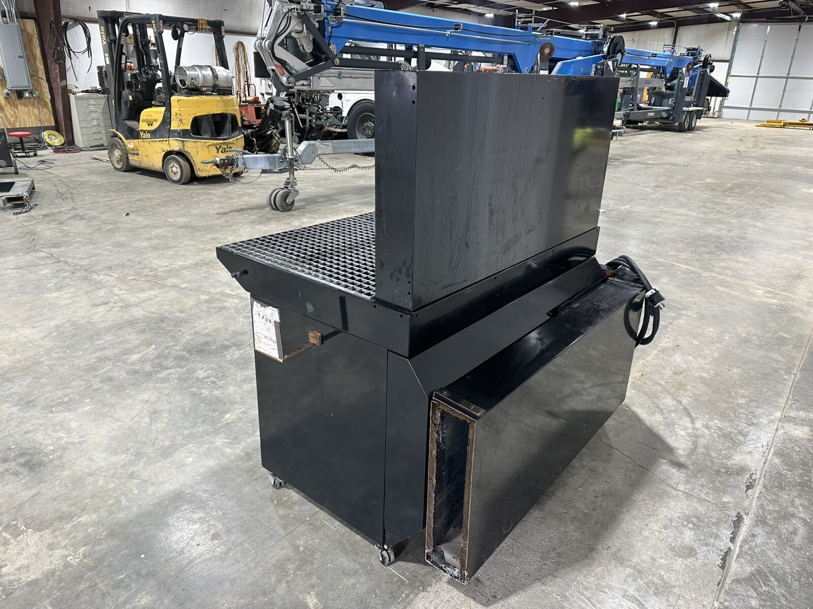 LINCOLN ELECTRIC 400-MS/A DOWNFLEX K2751-11 DOWNDRAFT WELDING TABLE