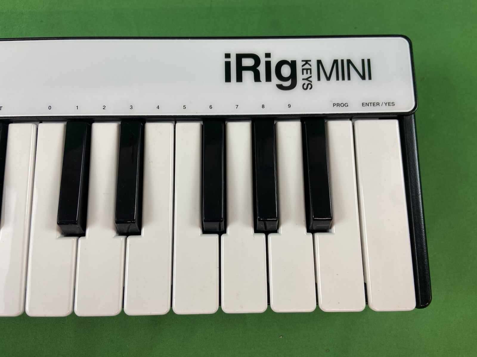 iRig Keys Mini 25 Key Universal Keyboard Controller Piano-UNTESTED