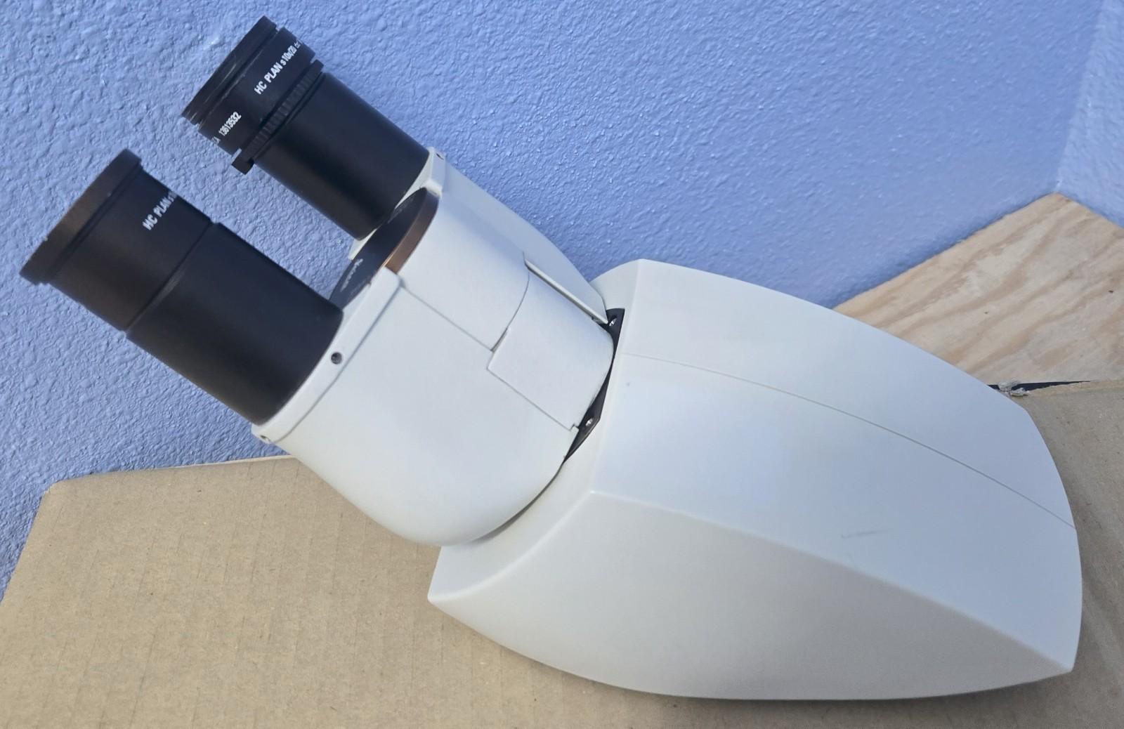 LEICA 45 BINO  DM750 BINOCULAR HEAD W/ EYESPIECES