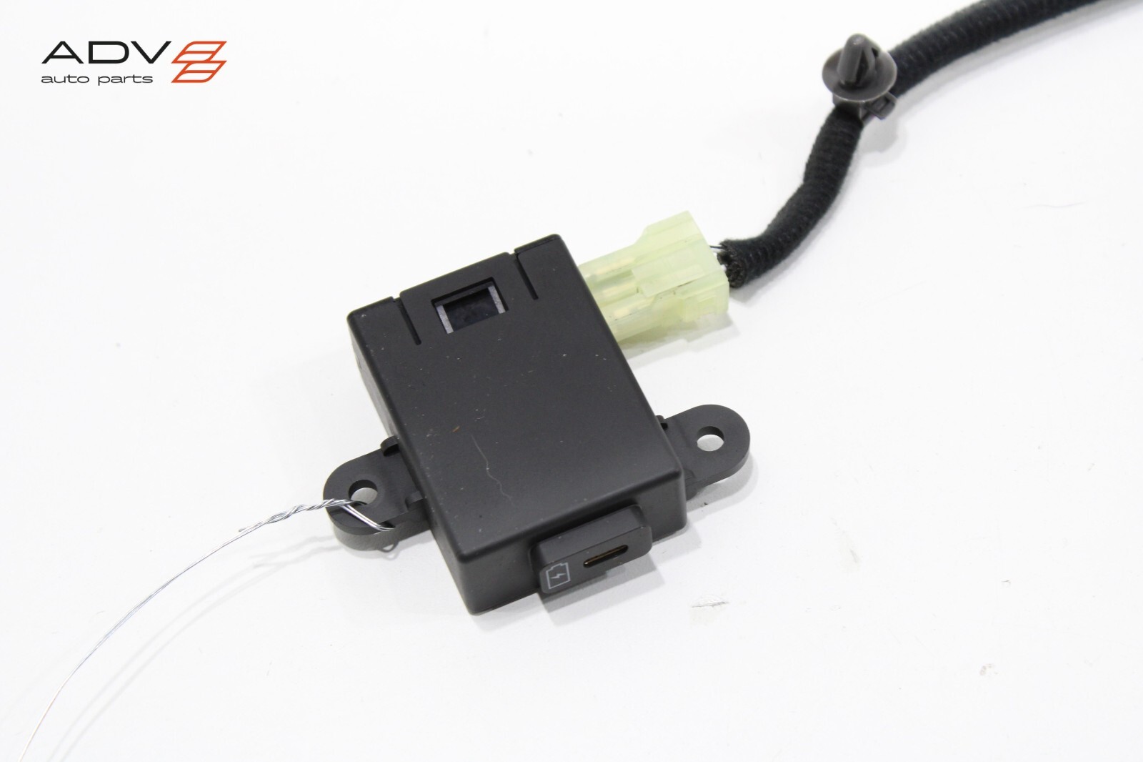 2024 - 2025 HYUNDAI SANTA FE FRONT RIGHT SIDE SEAT USB CHARGER ADAPTER PORT OEM