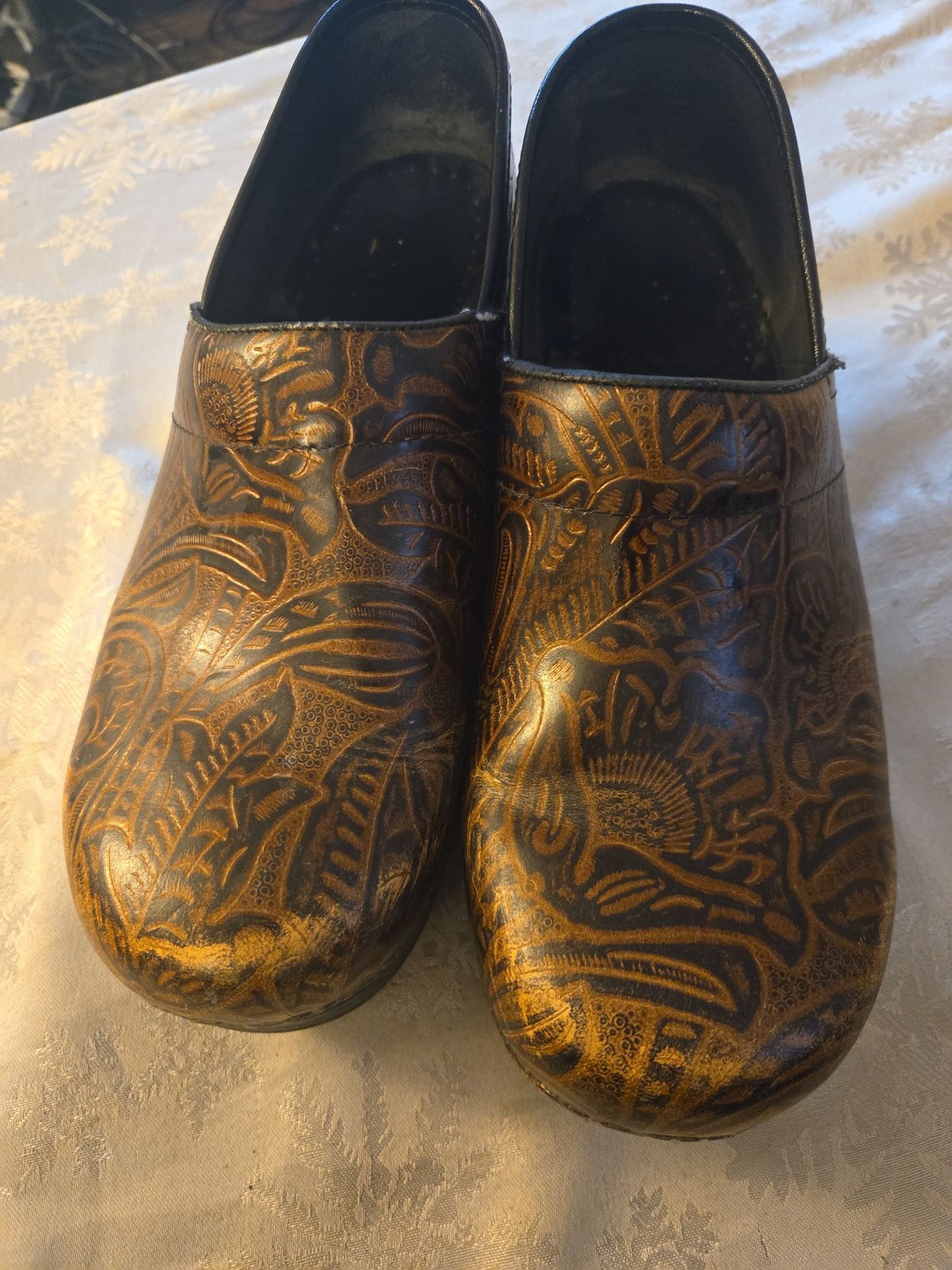 Dansko Professional Tooled Leather Clogs Size 39 Brown Floral Pattern