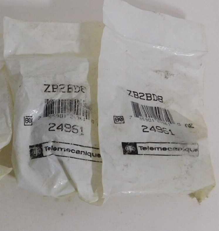 Telemecanique ZB2-BD8 Selector Switch Operator Only 3-Position NIP 2pc Lot 24961