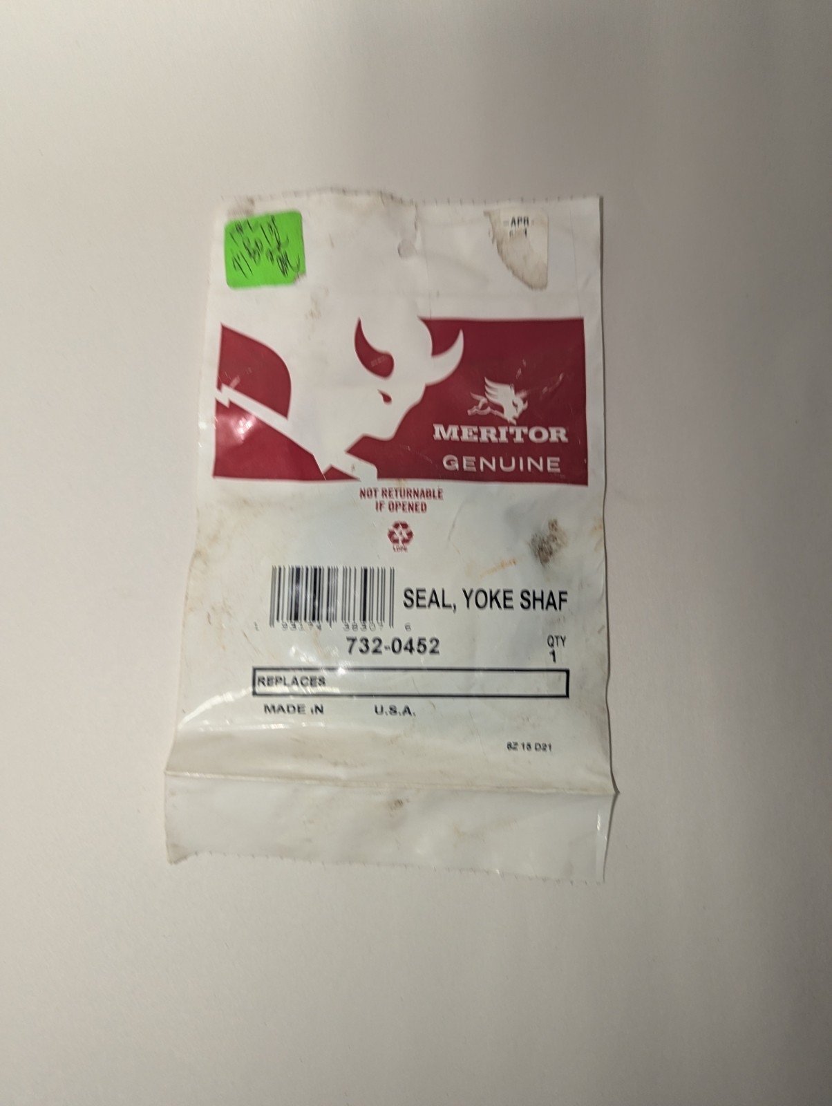 Meritor 732-0452 Yoke Shaft Seal  UNUSED FREE SHIPPING