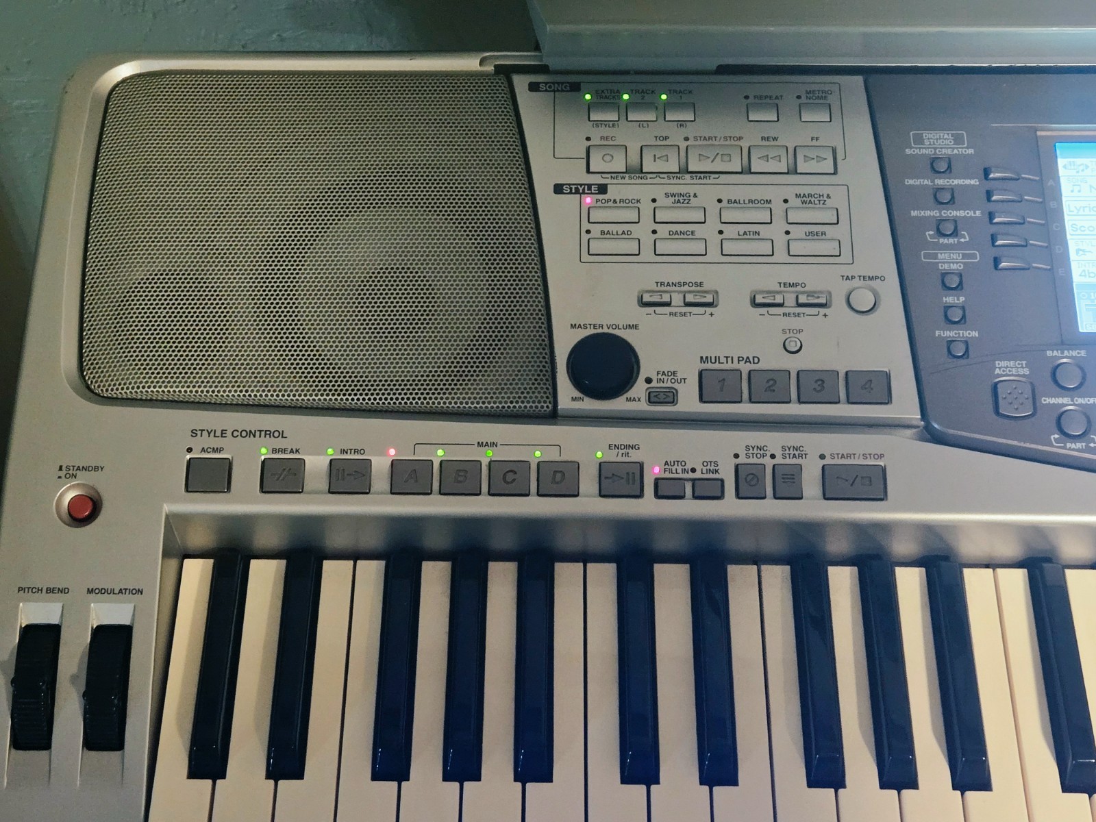 yamaha PSR 2100 KEYBOARD