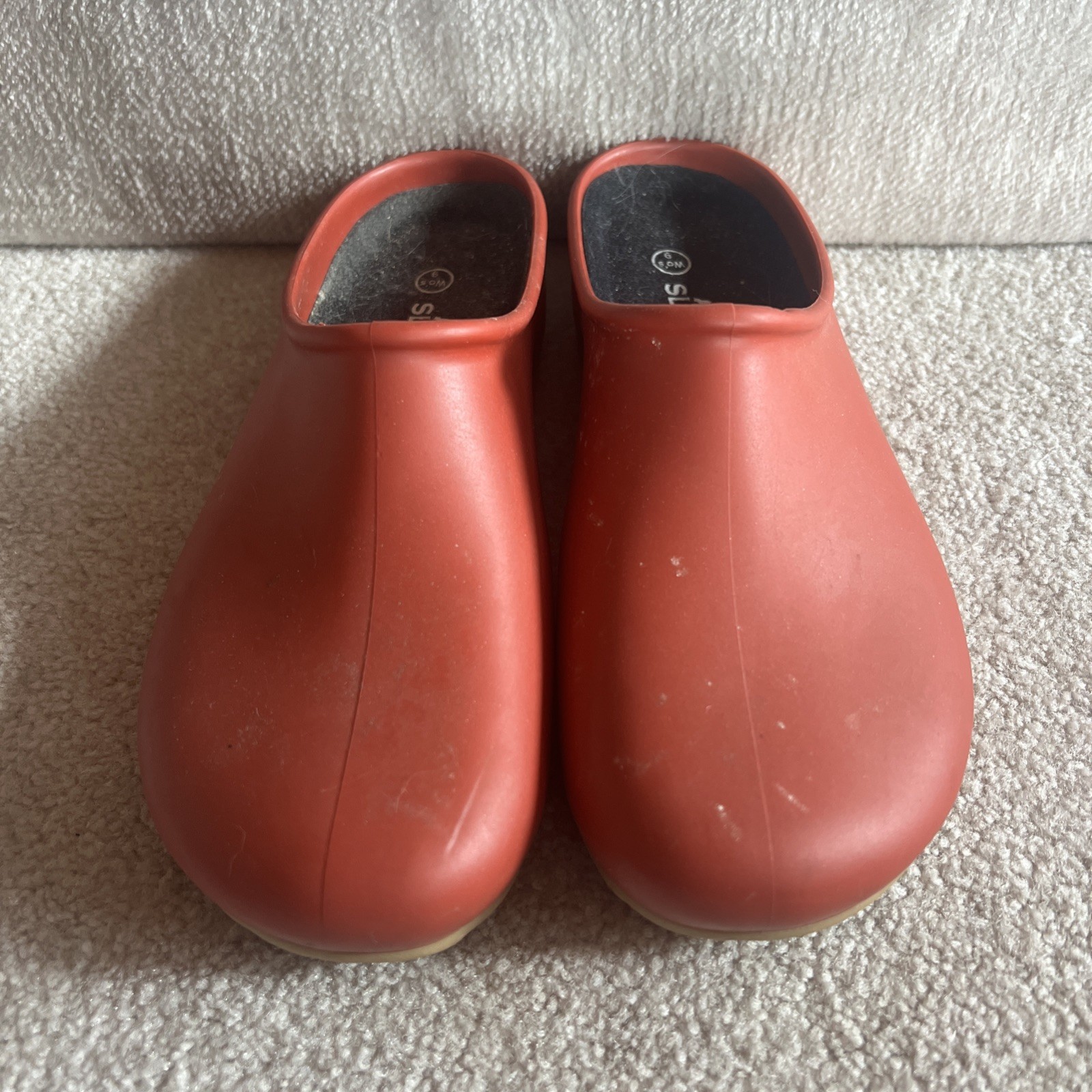 Sloggers Red Orange Casual Comfortable Slip On Clogs Women's Size 9