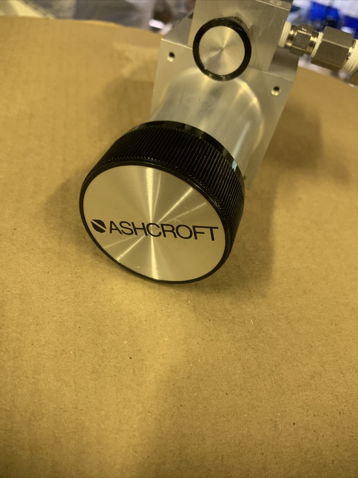 ASHCROFT AVC-1000 Pressure Volume Controller