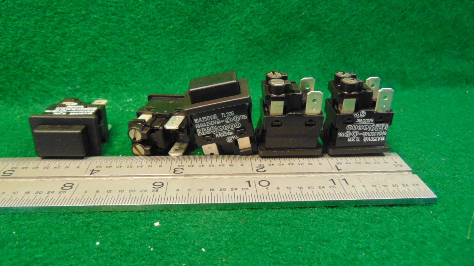 Lot of 5 KAUTT & BUX 2 NO DPST MOMENTARY PUSHBUTTON SWITCH 250VAC 10 Amp NIB NOS