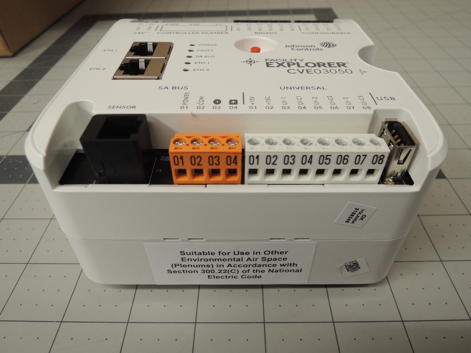 Johnson Controls F4-CVE03050-0P VAV Box Controller w/ Actuator & DPT Sensor