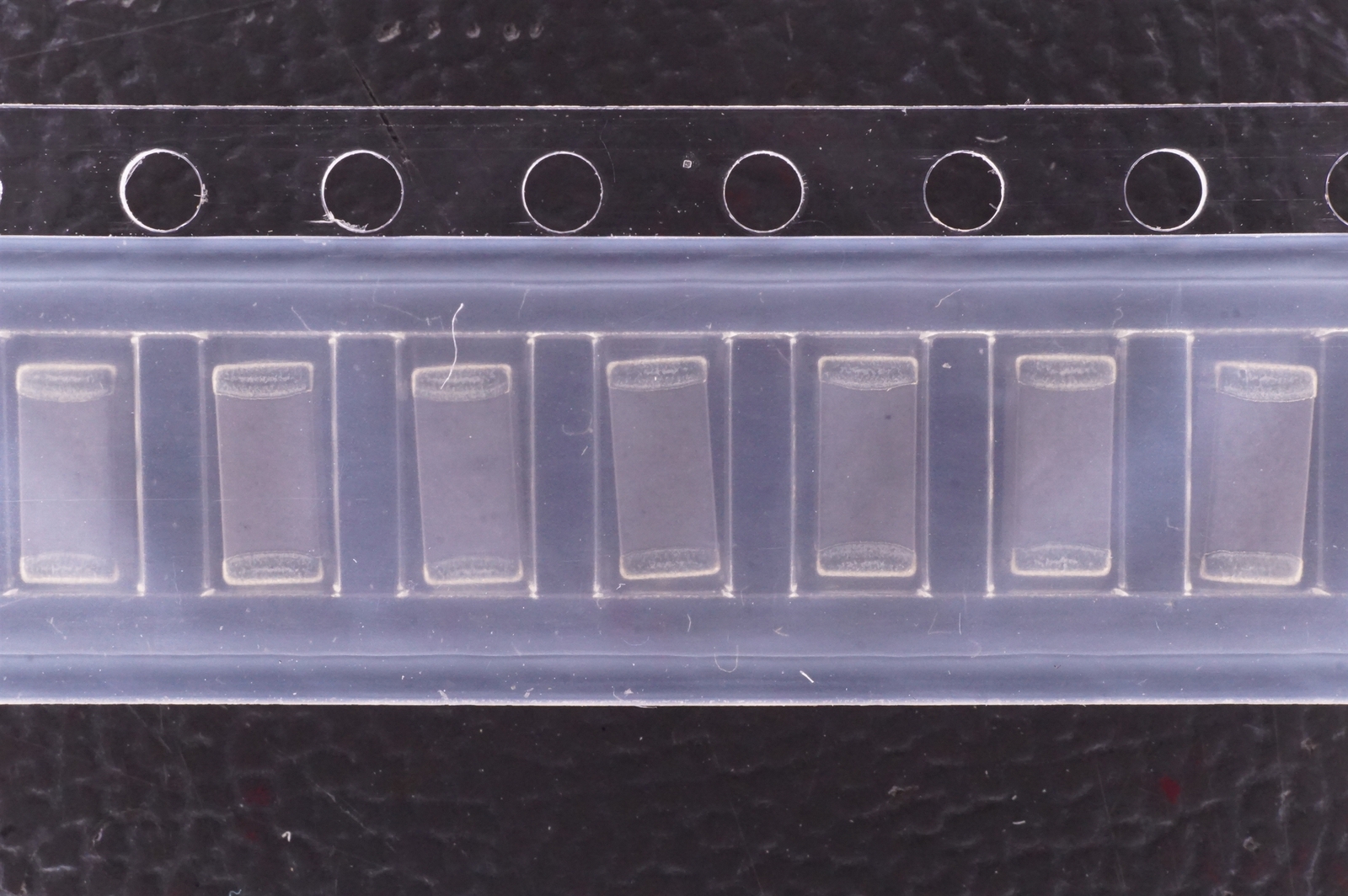 Lot of 5 x 1808GA101KAT1A AVX Ceramic Capacitor 100pF 10% 2000V 1808 C0G SMT NOS