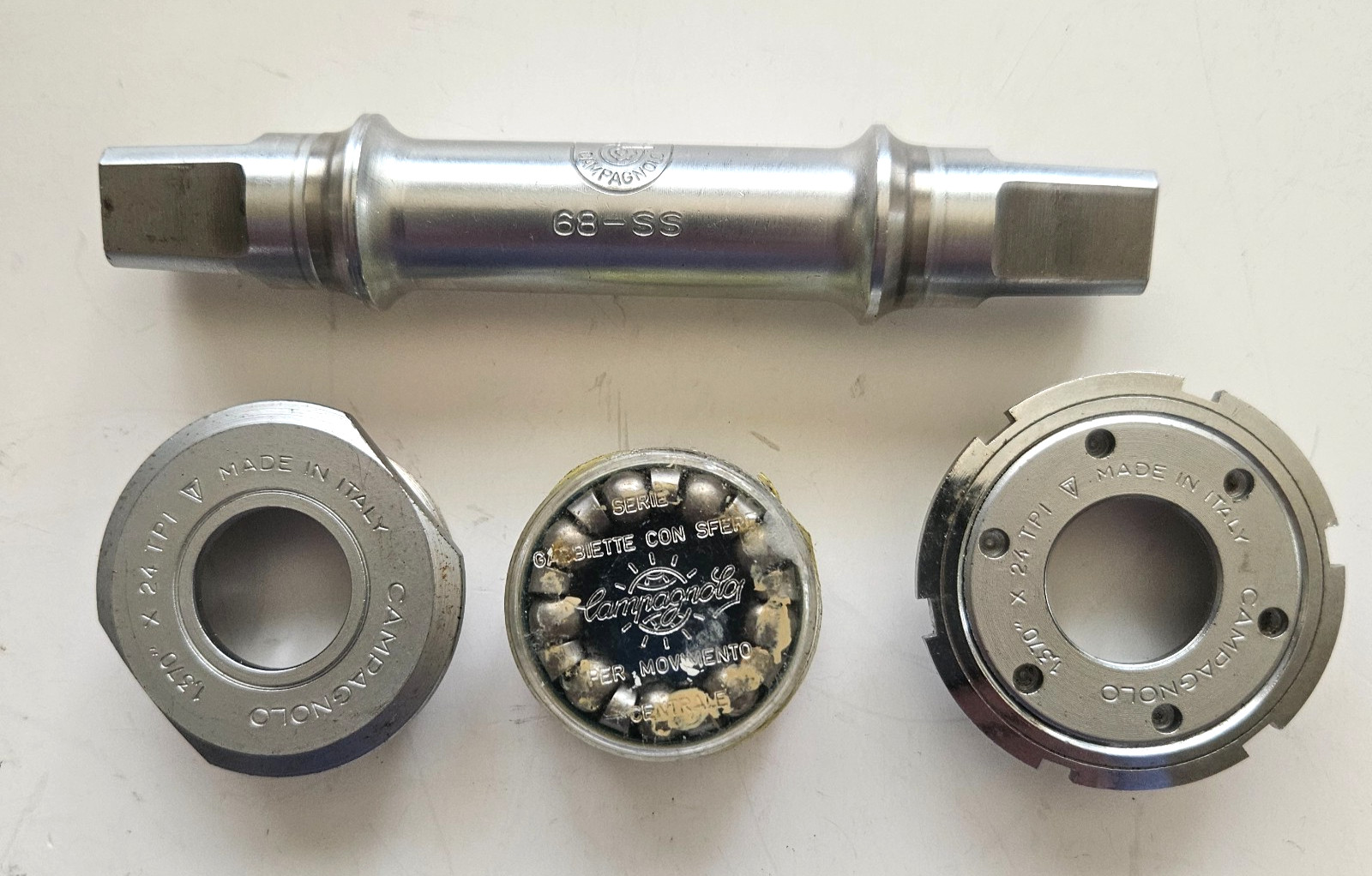 Campagnolo Victory Bottom Bracket, 68-SS, 109mm Axle,  NOS