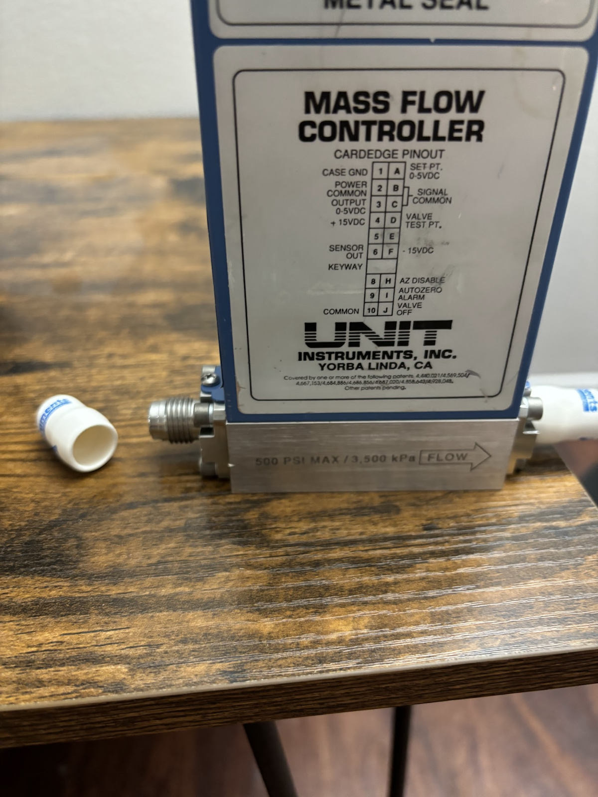 Unit UFC-1660 Mass Flow Controller MFC, Gas: O2, Flow: 100 sccm