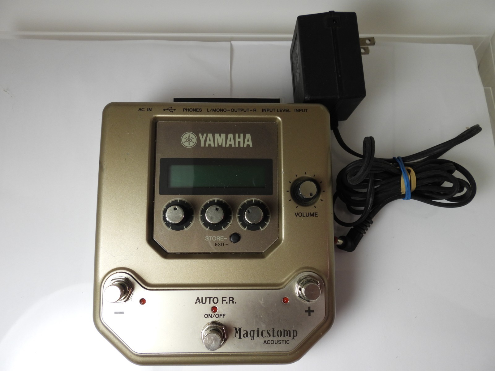 Yamaha Magicstomp Acoustic Guitar Multi Effects Pedal UB99 Free USA Shipping