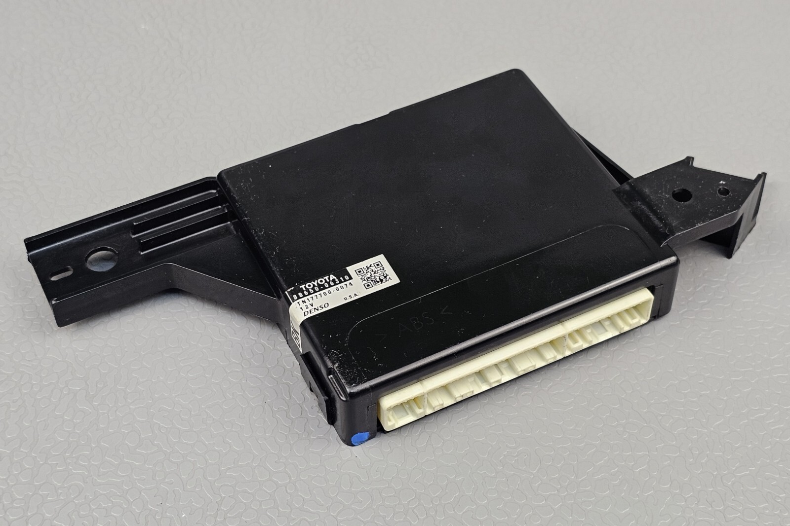 2007-2011 Toyota Camry A/C Temperature Amplifier Control module OEM 88650-06310