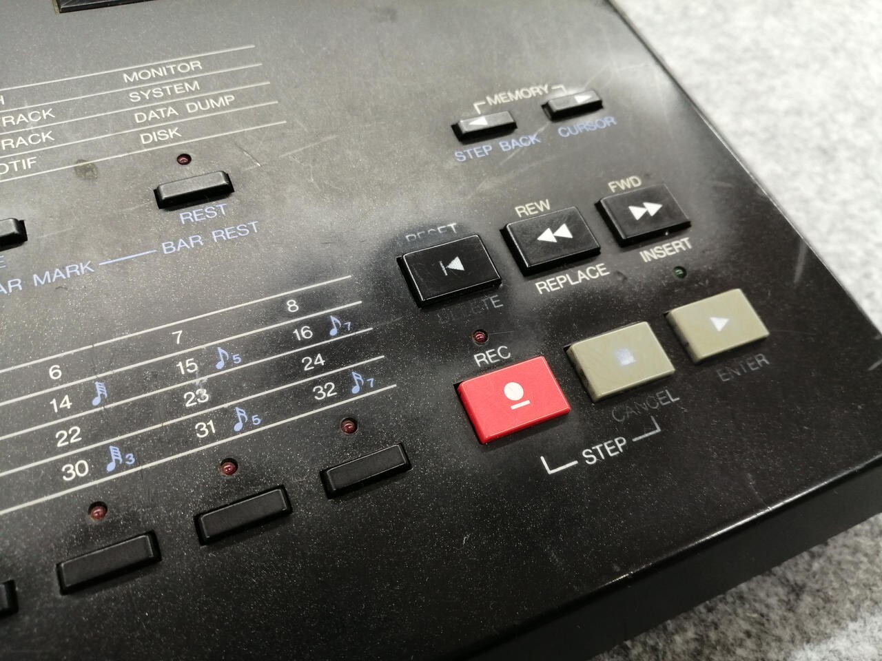 KAWAI Q-80 Digital Midi Sequencer Floppy Sequencer Emulator Drive Junk
