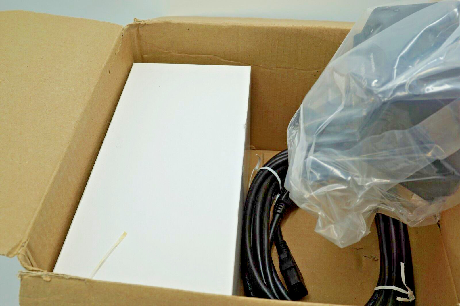 Bowens Uni-Lite Fluorescent Softbox Light (117V) OPEN BOX