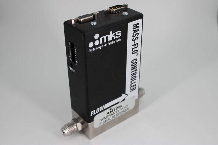 mks mass flow controller 1179BX22CR14VSPC1 / VITON