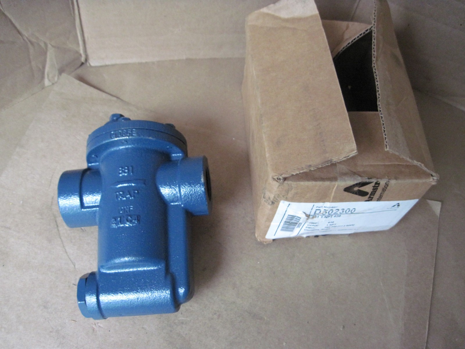 Armstrong D502300 Inverted Bucket Steam Trap, 250 PSI, 1" FNPT Cast Iron 881 #38