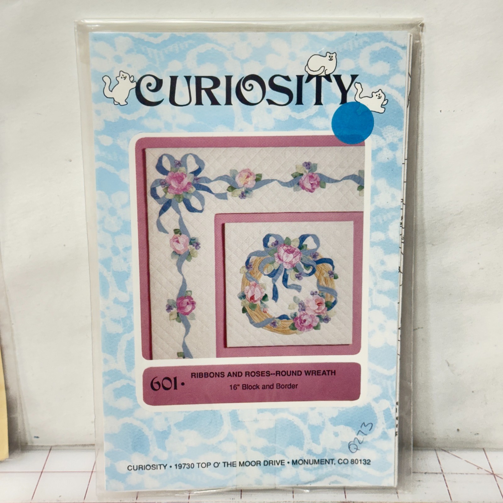 Curiosity 601 Ribbons And Roses Round Wreath Applique VINTAGE 1992 Unused-------