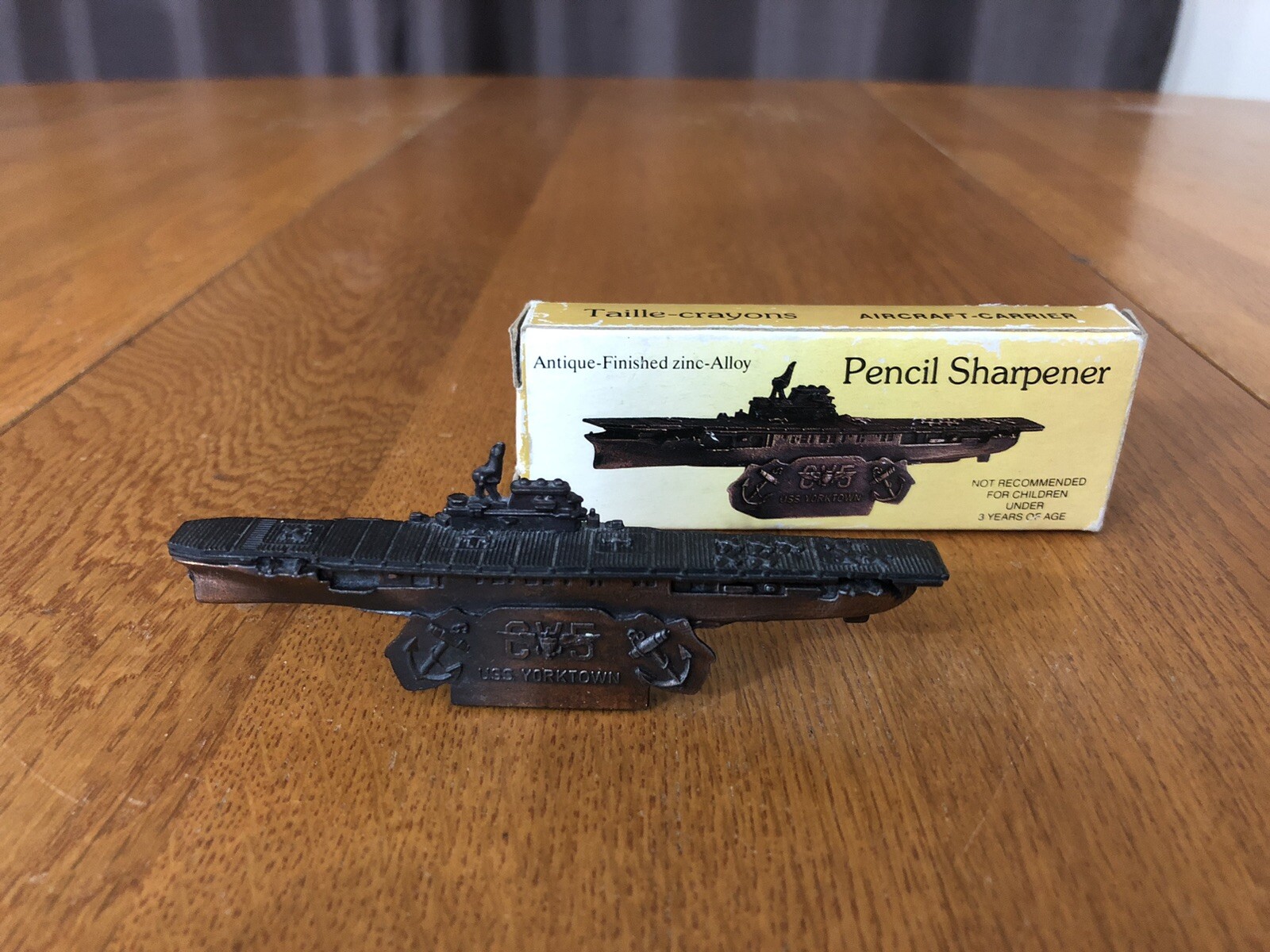 VINTAGE USS YORKTOWN AIRCRAFT CARRIER ZINC PENCIL SHARPENER W/BOX HONG KONG