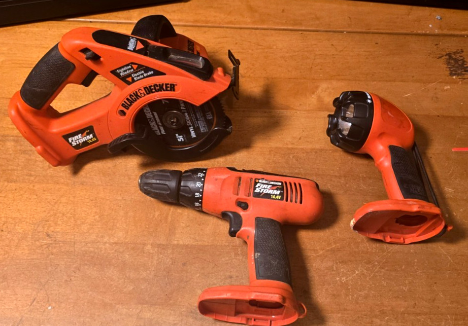 Black+Decker Firestorm Tool Only Tested Cordless Circular Saw Drill Flashlight L