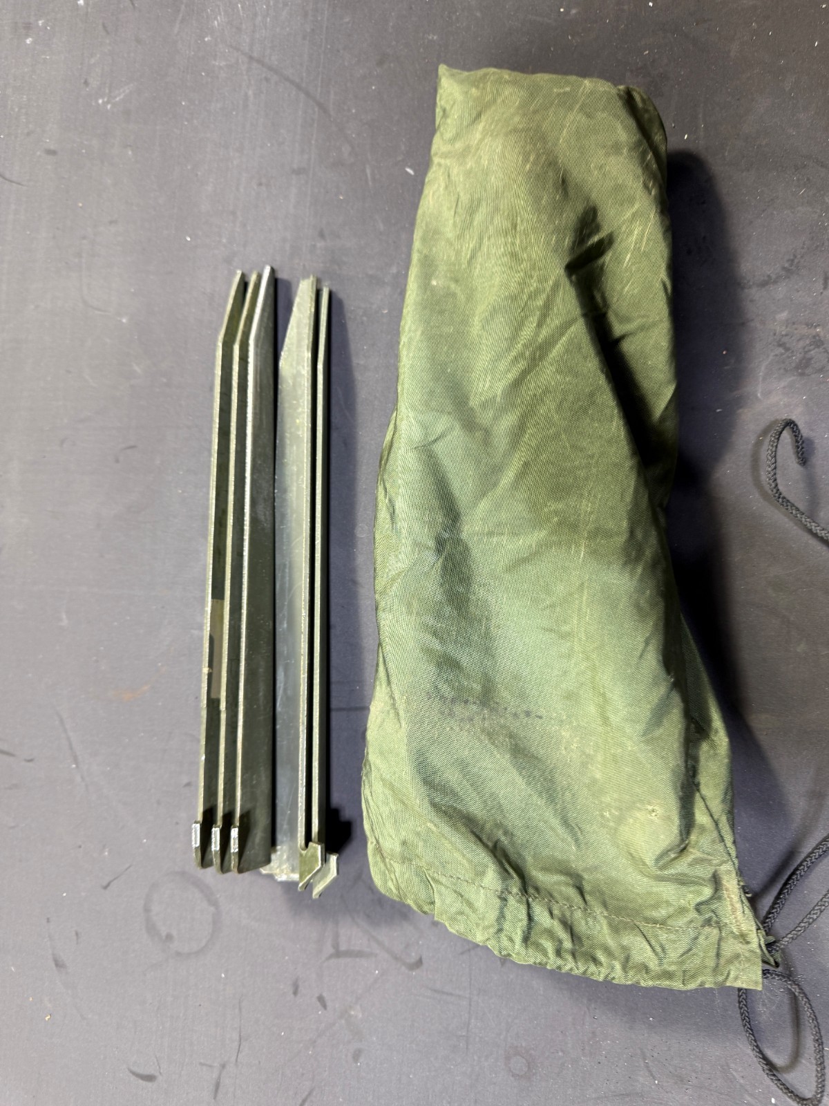 LOT OF 34 US GI MILITARY 12" GREEN METAL TENT STAKES USGI ARMY CAMP SURPLUS CAMP