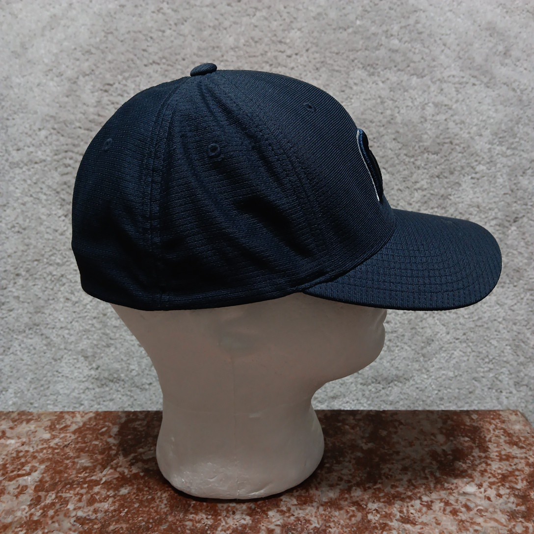Travis Mathew Hat Cap Men L-XL Navy Golf Flex Fit Fitted Stretch Mesh Polyester
