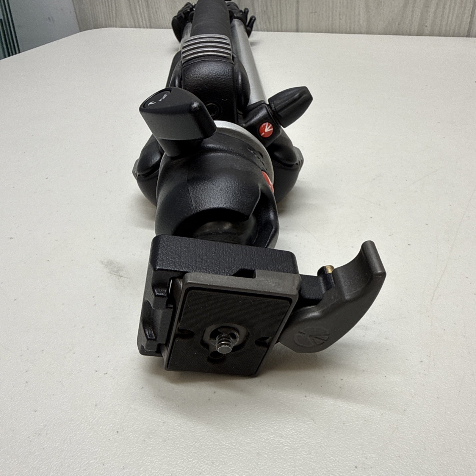 Manfrotto 190CL Tripod with Compact Ball Head 486RC2