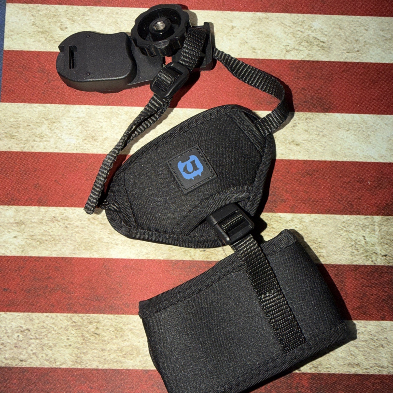 Universal Secure Neoprene Grip Hand Band Strap With Plate For SLR/DSLR Camera