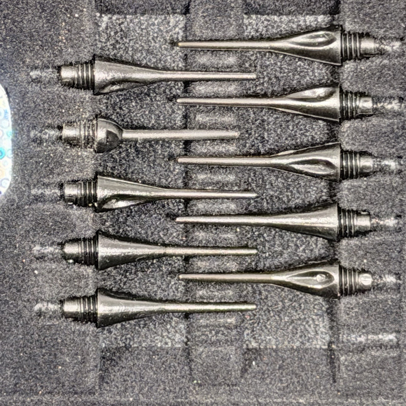Plastic Tip Darts Set 3-Darts 15-Extra Tips, 3-Extra Flights, Holographic Flight