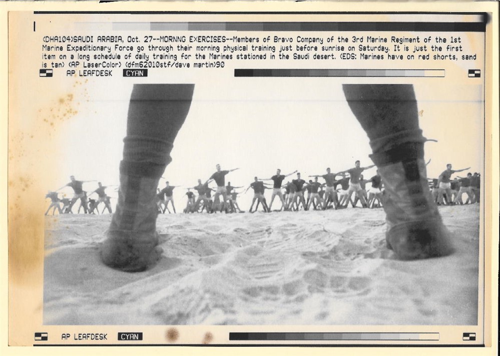 1990 Saudi Arabia 3rd Marine Regiment 1st MEU Morning PT Original News Photo
