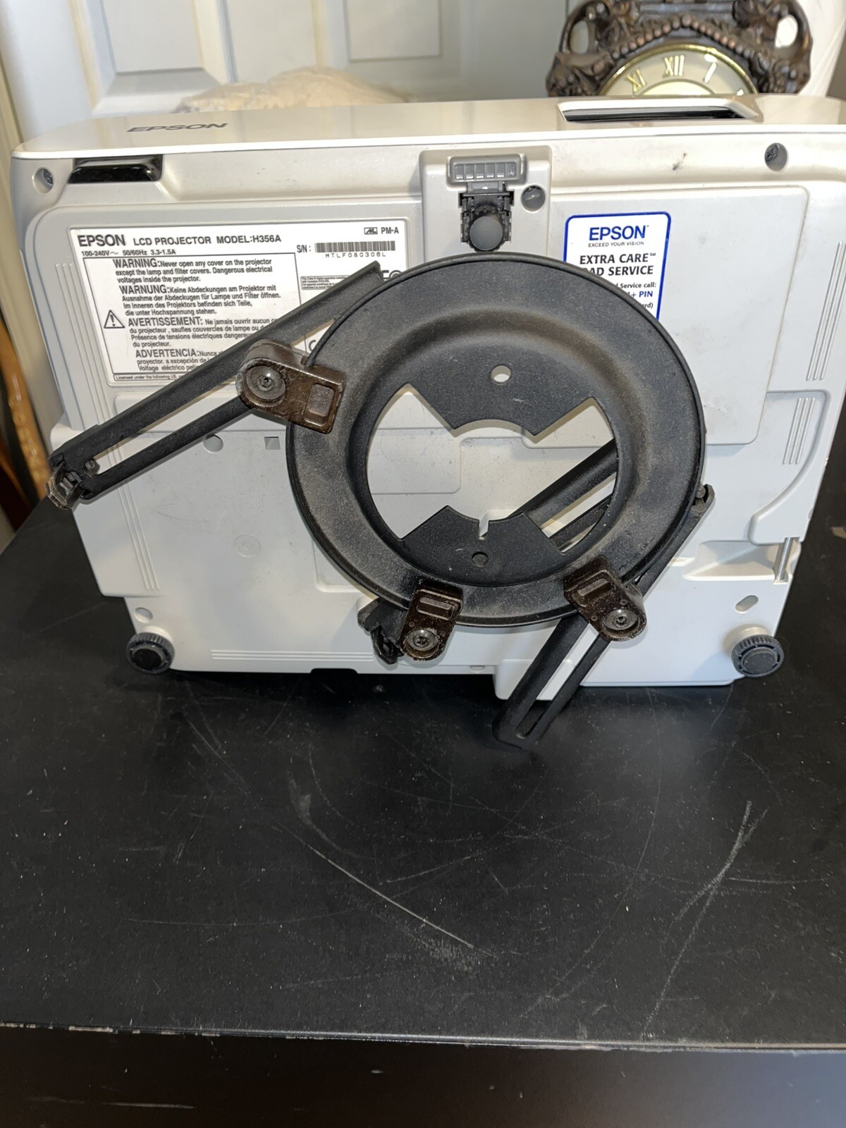 Epson H356A Powerlite 825+ LCD Projector w mount