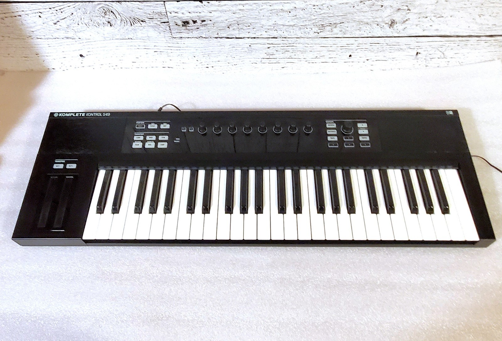 Native Instruments Komplete Kontrol s49 Controller Keyboard