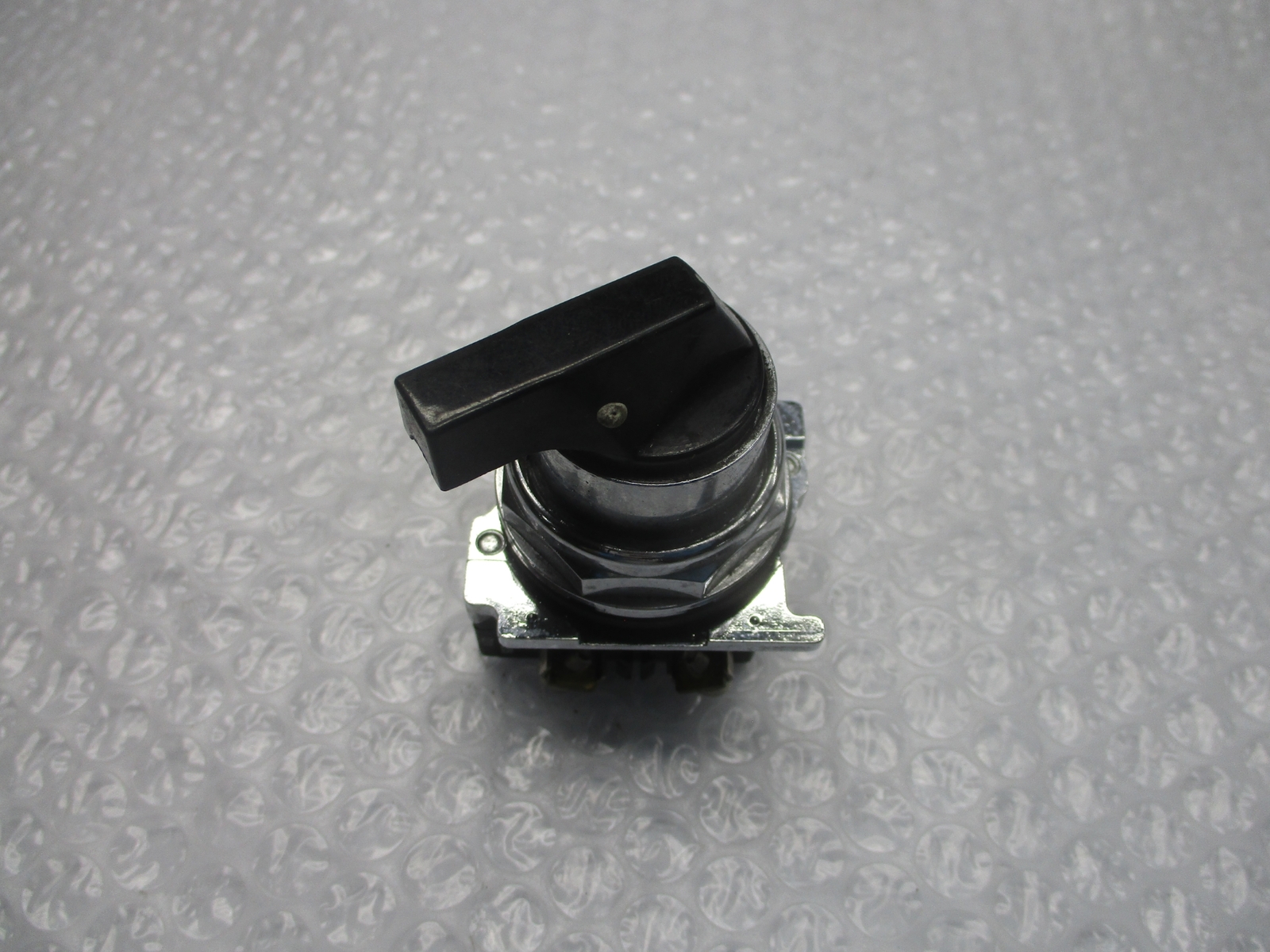 INDUSTRIAL SPARE C3902 SELECTOR SWITCH NSNP