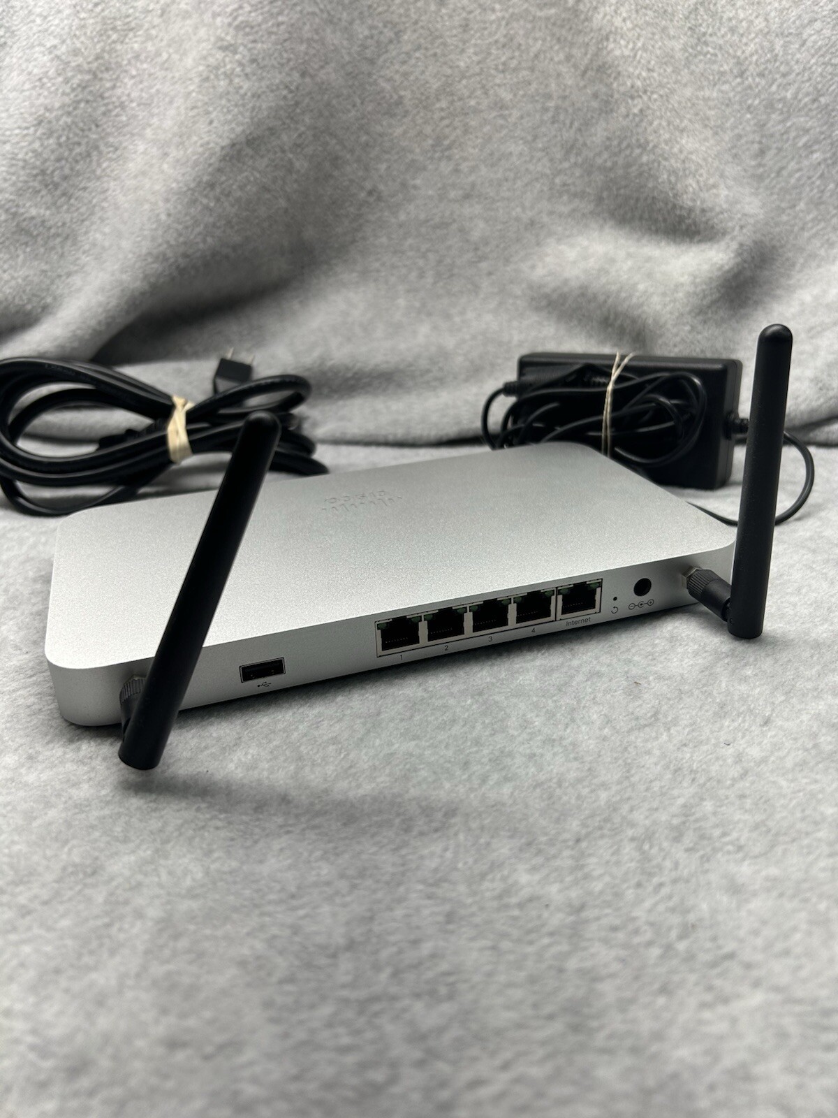 Cisco Meraki MX64-HW Cloud Managed Security Appliance w/AC Adapter