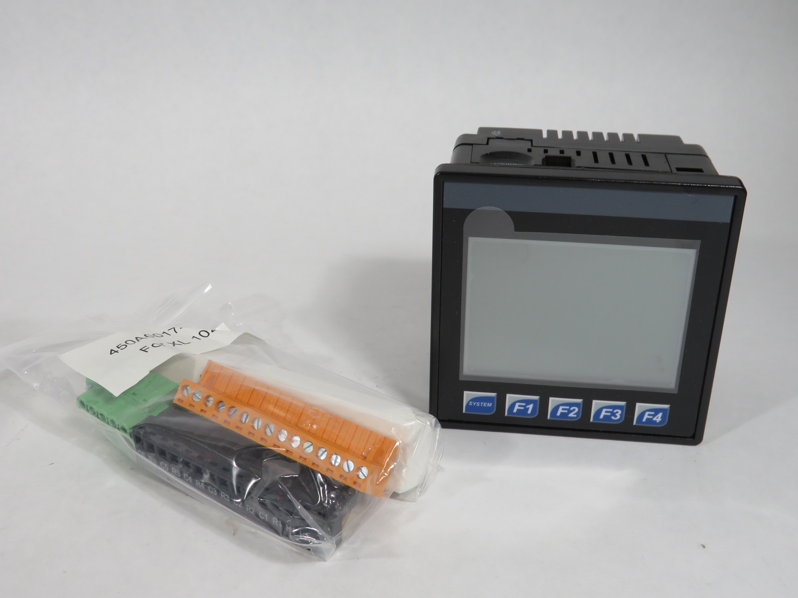 Horner HE-XT102CN Operator Interface DC/Relay 22Pt Upgraded to Rev CQ NEW