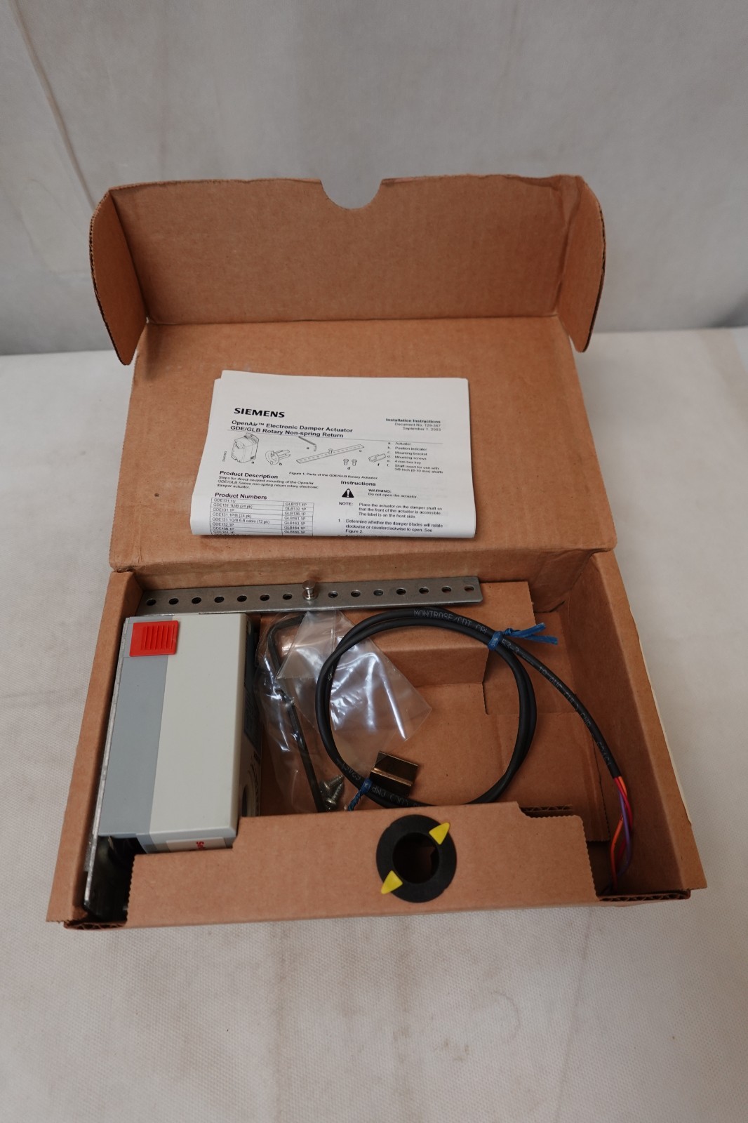SIEMENS GLB161.1P HVAC OPEN AIR ACTUATOR NSR 24V 88 LB-IN  NEW OLD STOCK