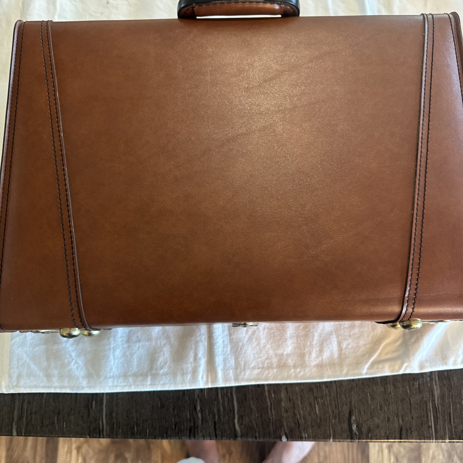 Vintage Atlantic Leather Briefcase in Great Condition 18.5 x 14.5 x 4.5 inches