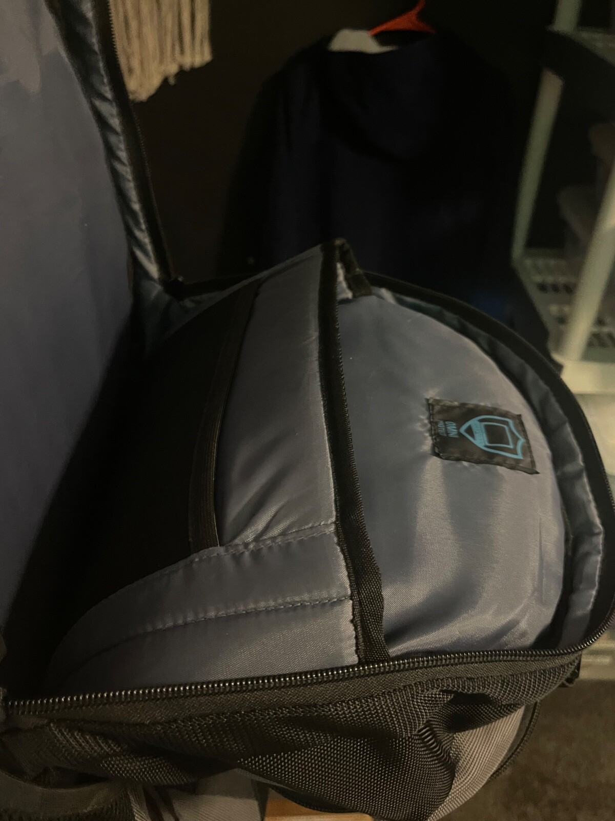 Swiss Gear Backpack Padded 3 Lg Double Zippered Pockets w/Hooks Sturdy Handle