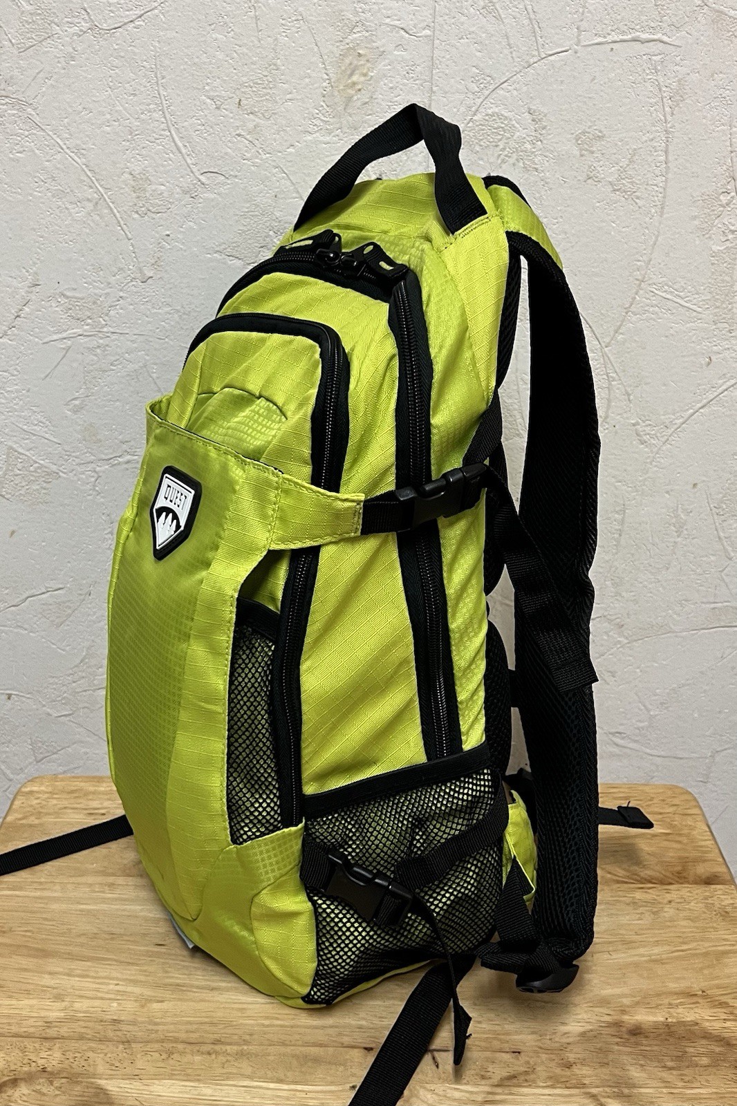 QUEST Hydration Backpack in neon Green and Black - No bladder!