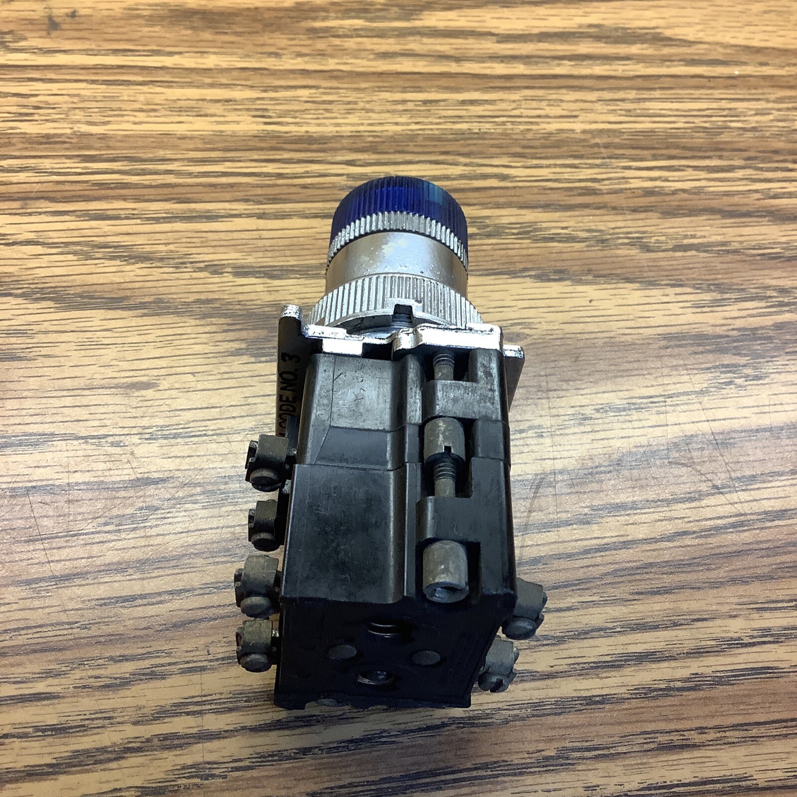 Cutler Hammer 10250T Blue Arrow 3 Pos Selector Switch Knob
