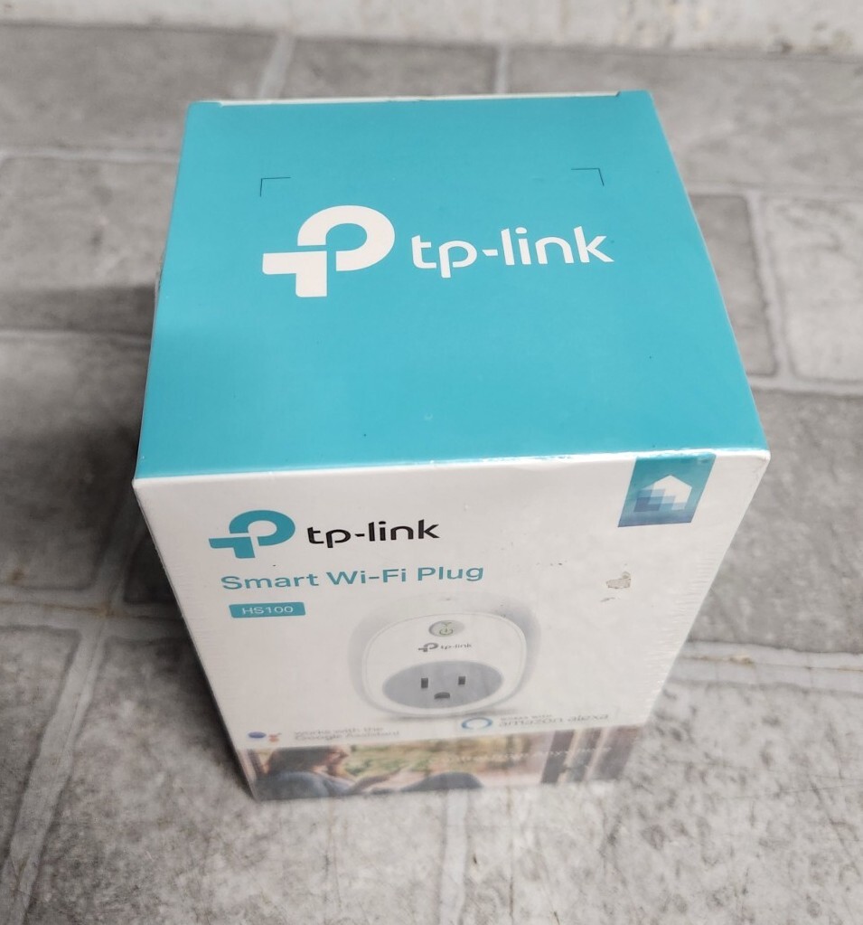NEW TP-Link Smart WiFi Plug HS100