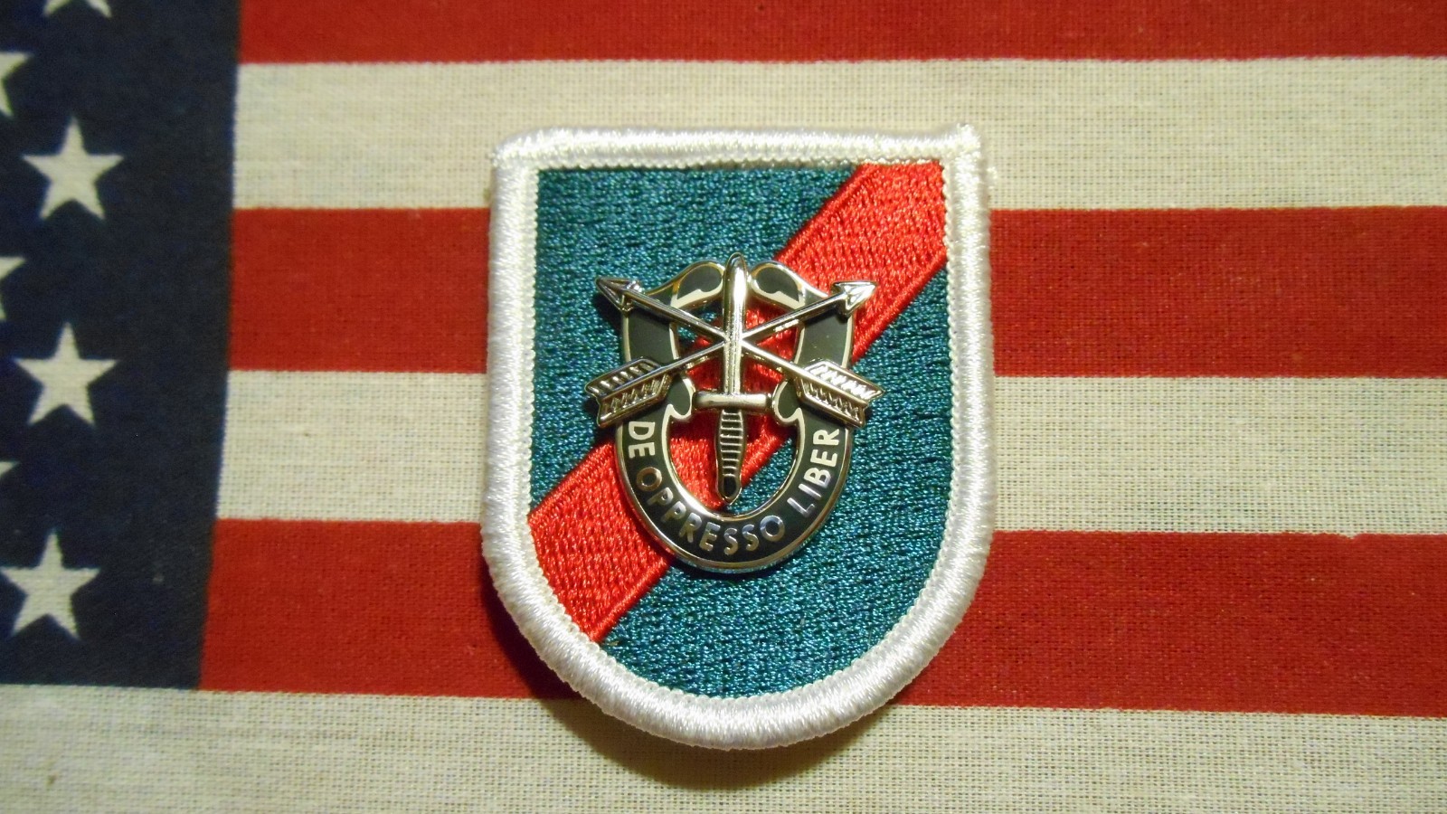 20th SPECIAL FORCES GROUP BERET FLASH PATCH WITH CREST DUI HM G23