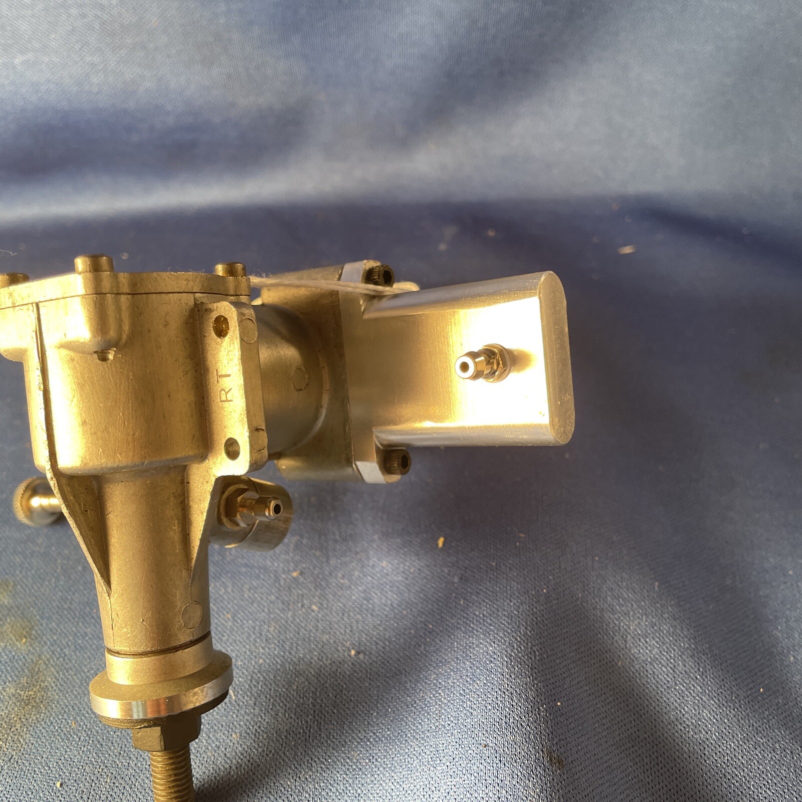 OS MAX 30 C/L WITH T-MUFFLER EXCELLENT #127