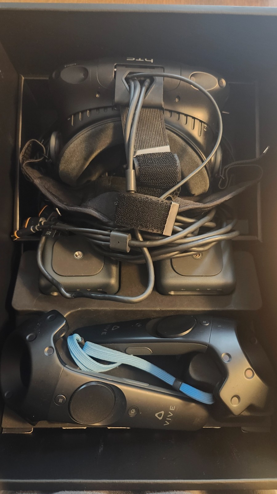 HTC VIVE 1ST GEN VR COMPLETE KIT