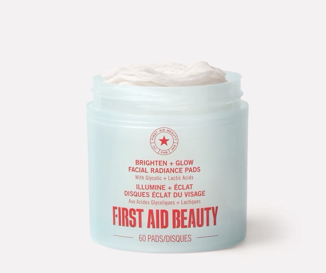 First Aid Beauty Facial Radiance Pads Brighten + Glow Glycolic 60 Pads Blue New